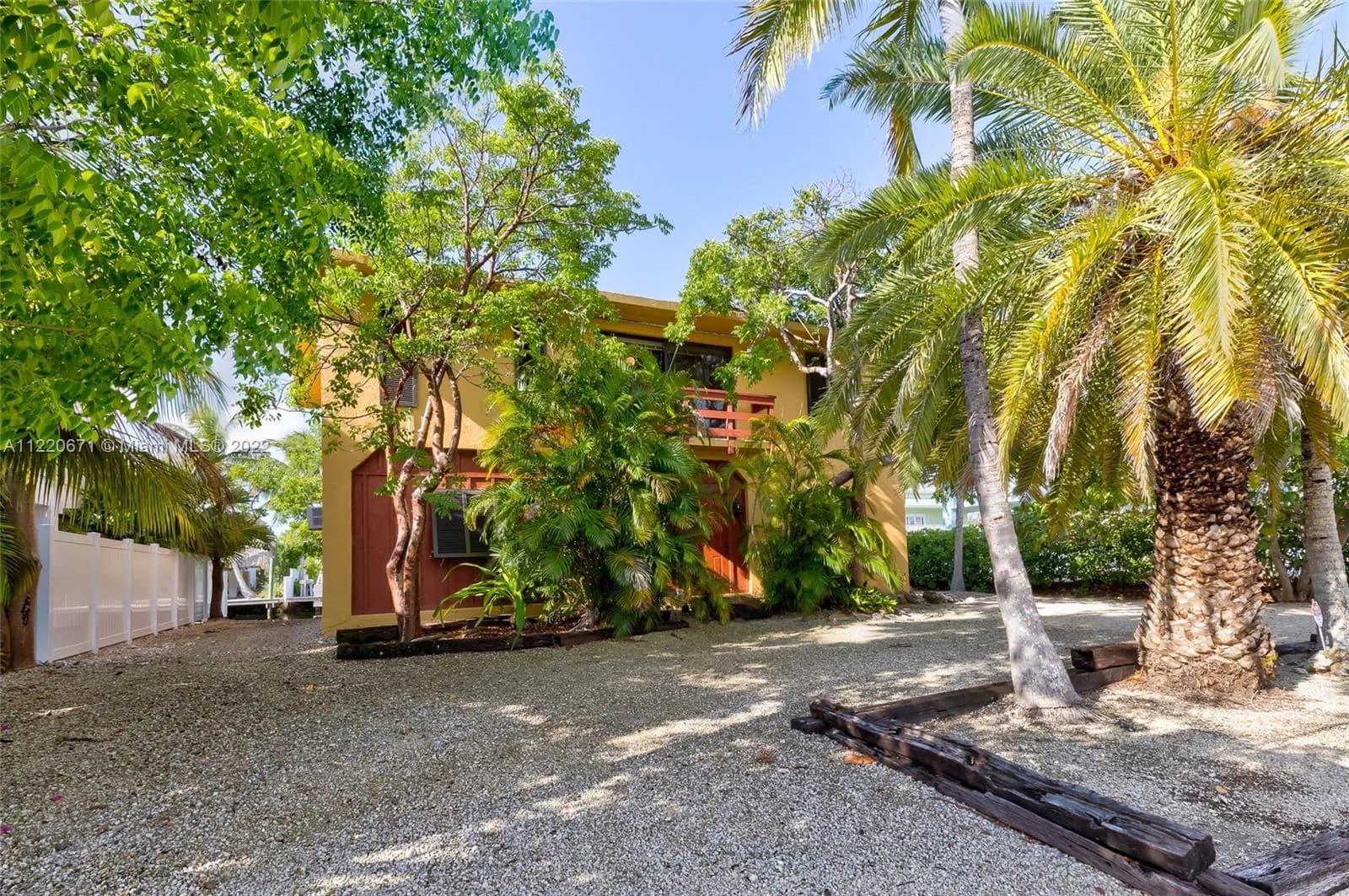 25 N Blackwater Ln, Key Largo FL 33037