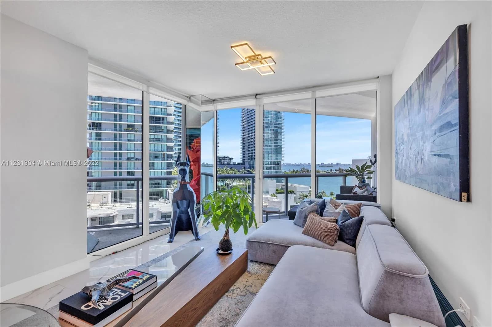 480 NE 30th St # 904, Miami FL 33137