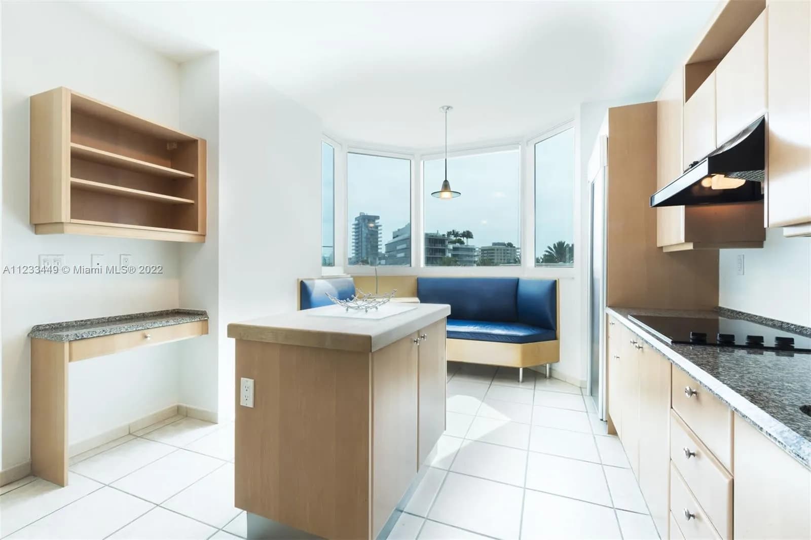 300 S Pointe Dr # 5, Miami Beach FL 33139