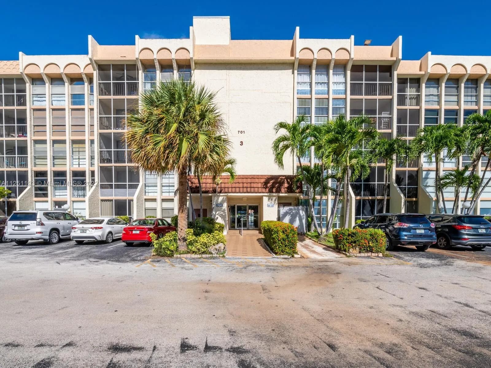 701 Three Islands Blvd # 312, Hallandale Beach FL 33009