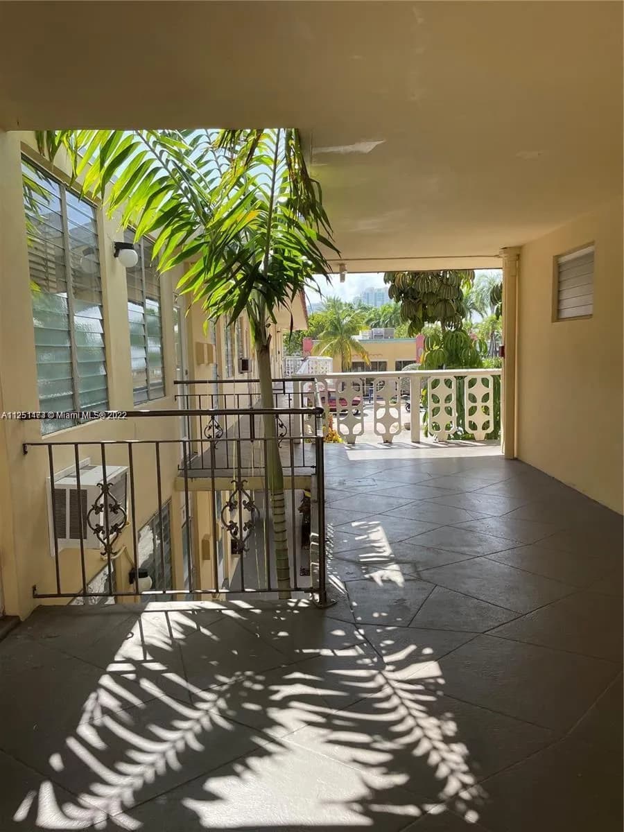 441 Collins Ave # 24, Miami Beach FL 33139