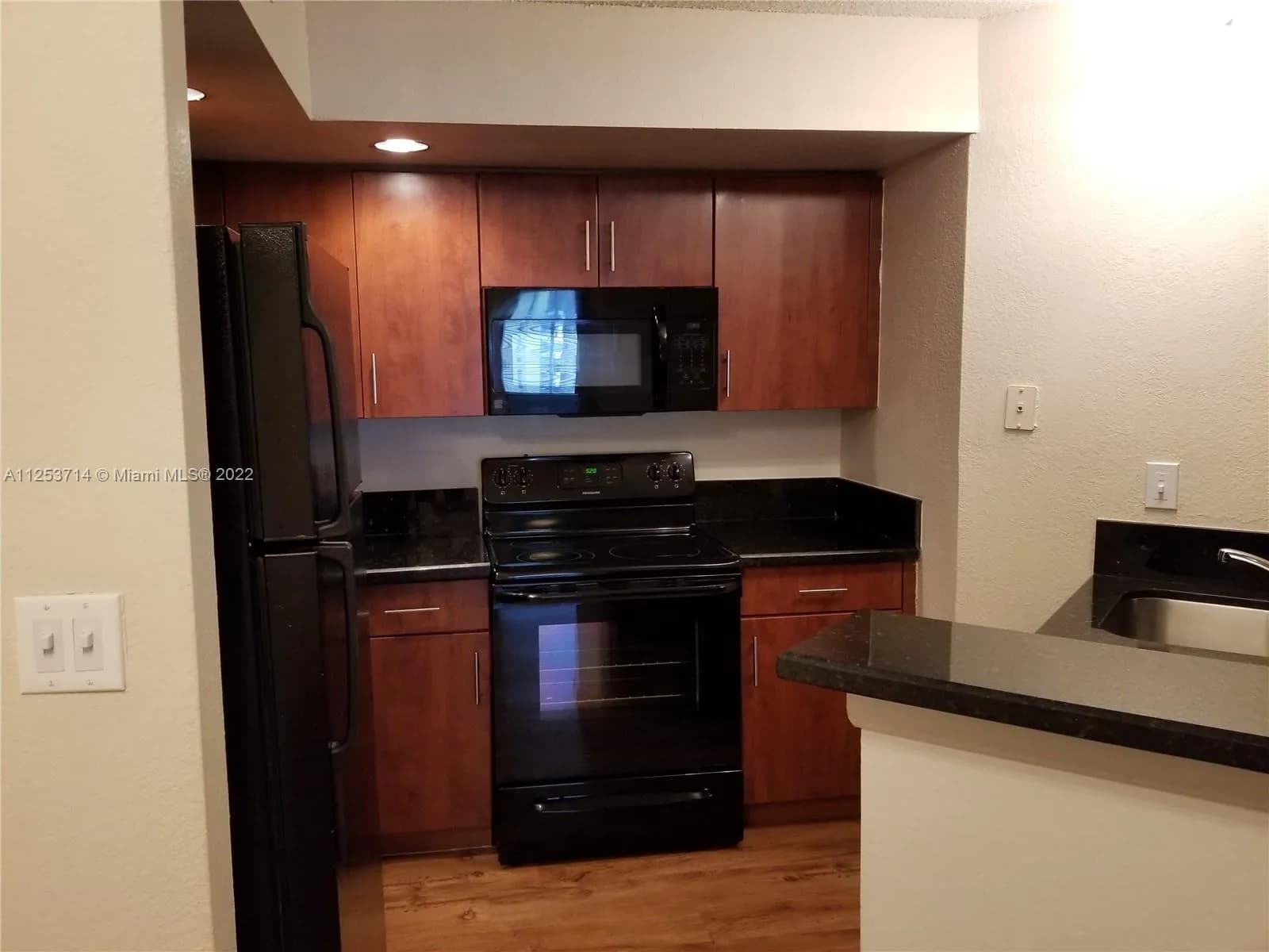 643 Vista Isles Dr # 1811, Sunrise FL 33325