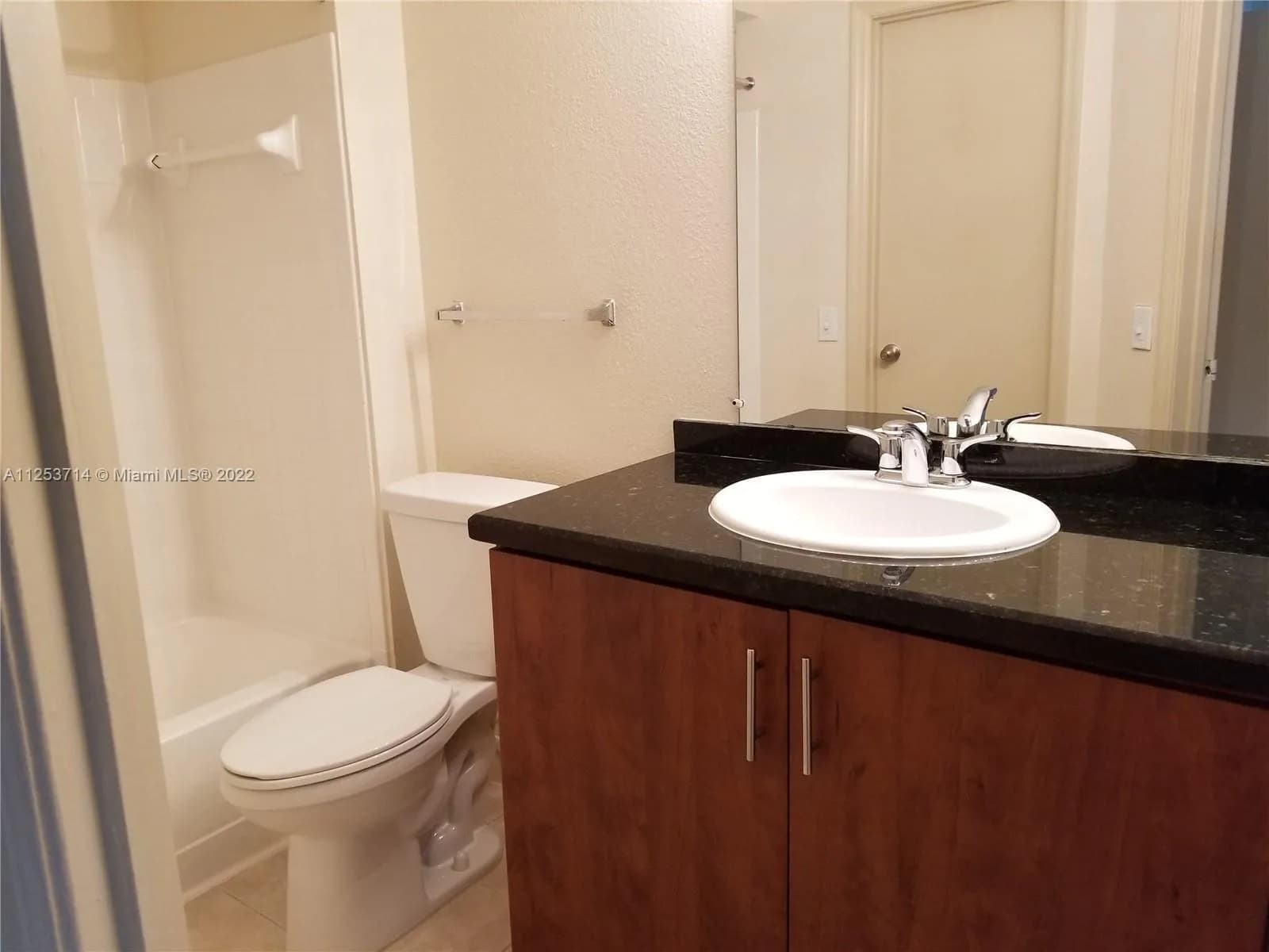 643 Vista Isles Dr # 1811, Sunrise FL 33325