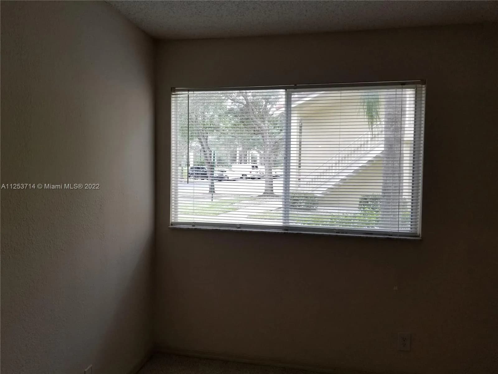 643 Vista Isles Dr # 1811, Sunrise FL 33325