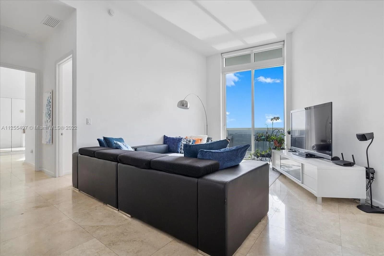 16001 Collins Ave # 4205, Sunny Isles Beach FL 33160