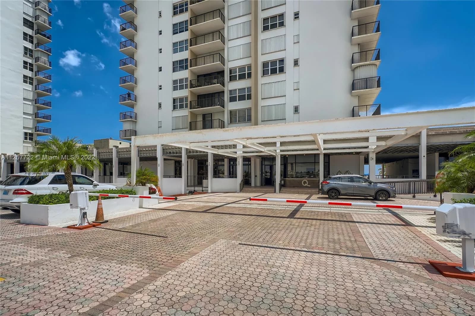 2201 S Ocean Dr # 1106, Hollywood FL 33019