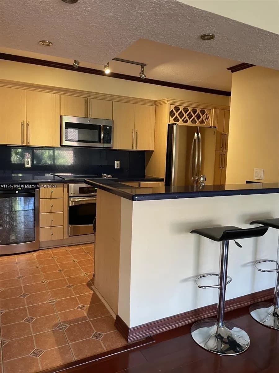 540 S Park Rd # 9, Hollywood FL 33021