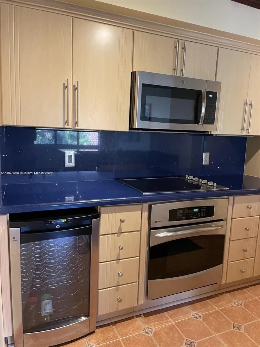 540 S Park Rd # 9, Hollywood FL 33021