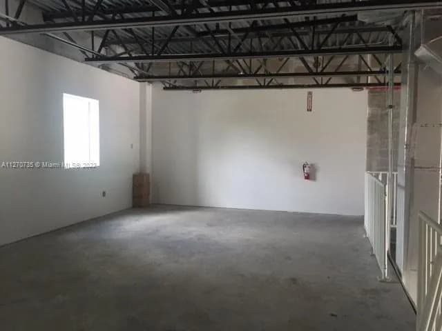 1315 NW 98th Ct, Doral FL 33172