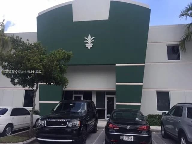 1315 NW 98th Ct, Doral FL 33172