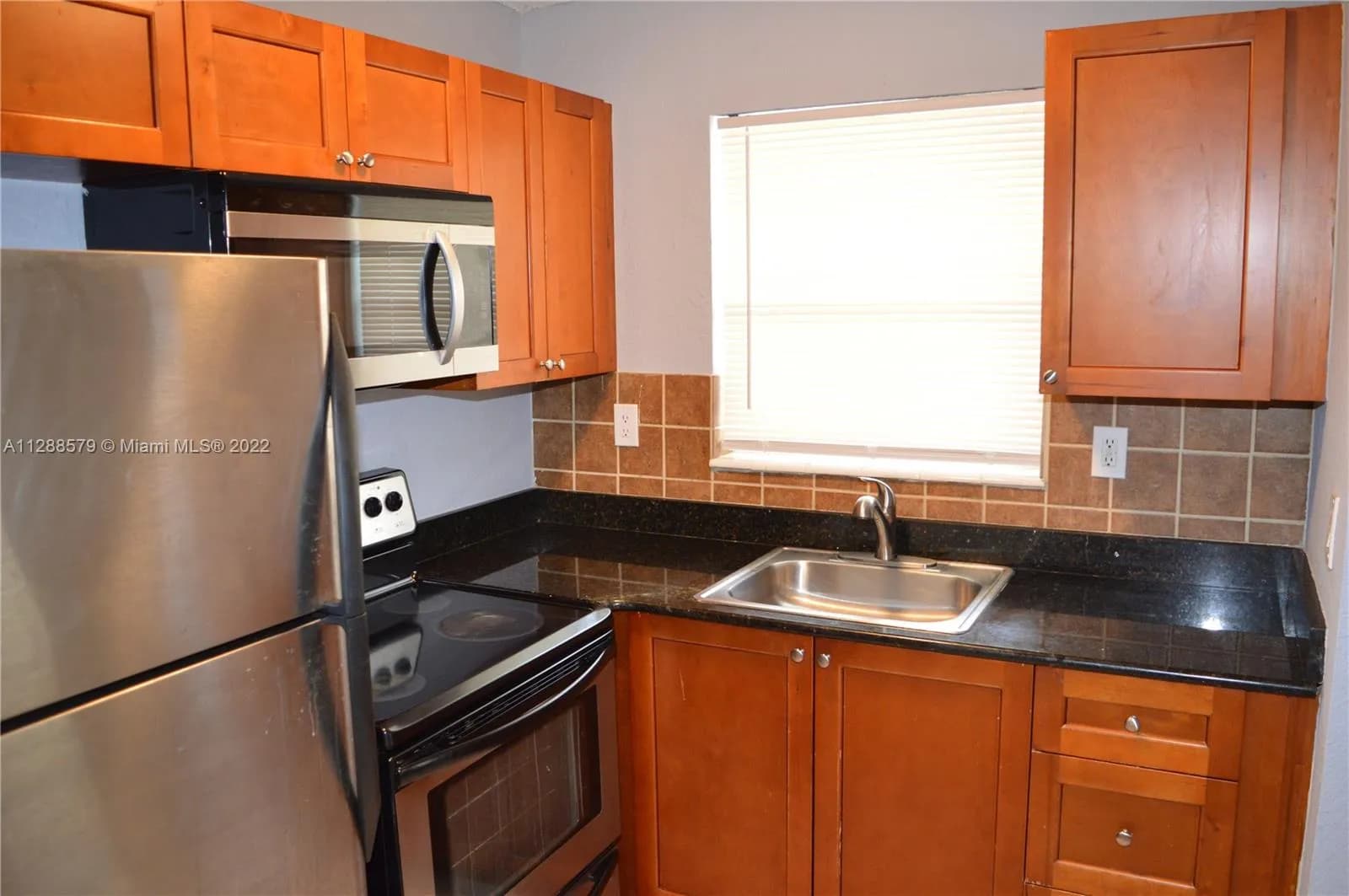 4251 NW 5th St # 108, Plantation FL 33317