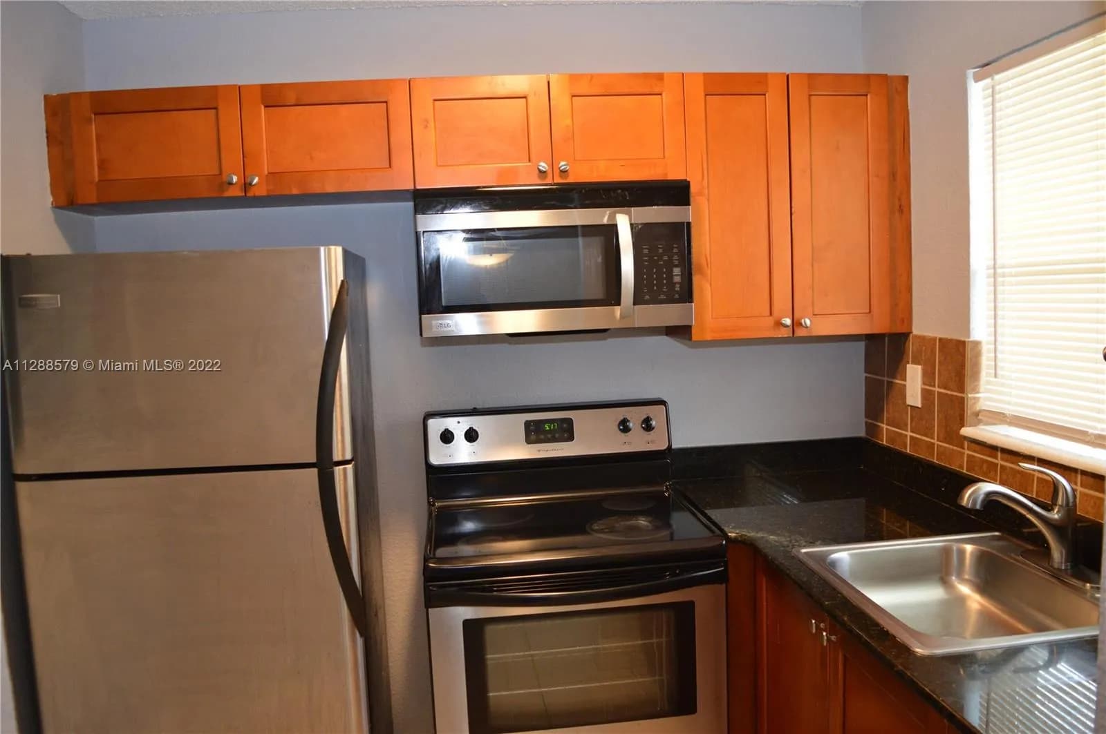 4251 NW 5th St # 108, Plantation FL 33317