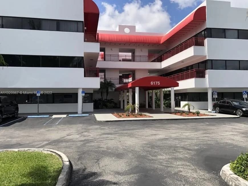 6175 NW 153rd St # 315, Miami Lakes FL 33014