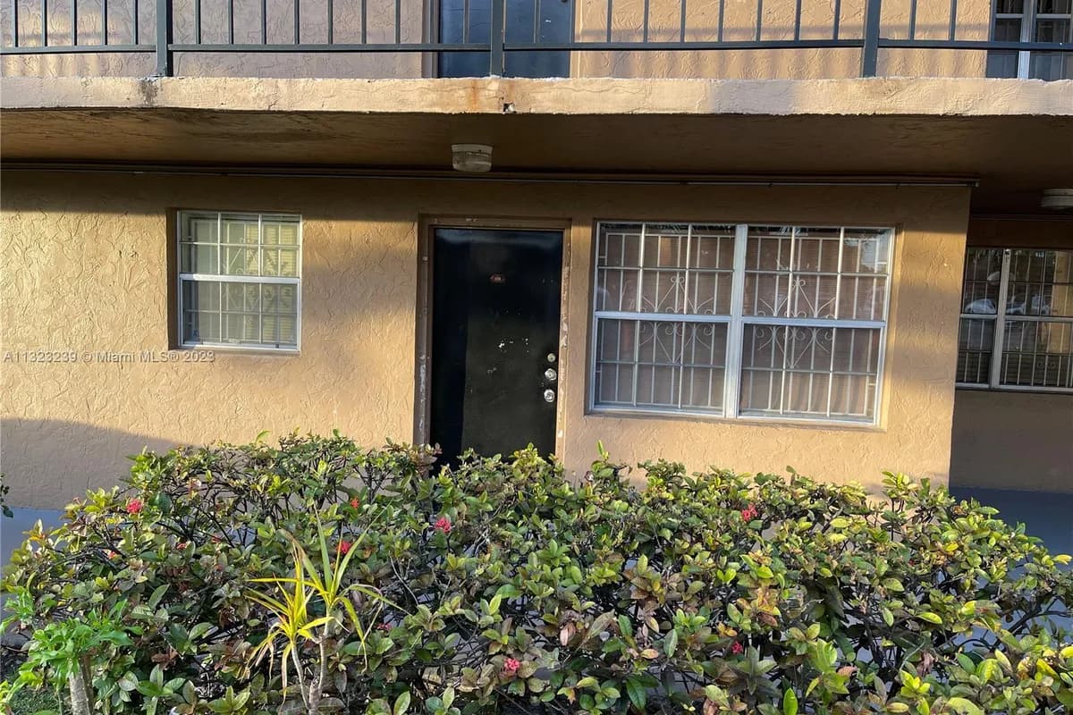 6575 W 4th Ave # 108, Hialeah FL 33012
