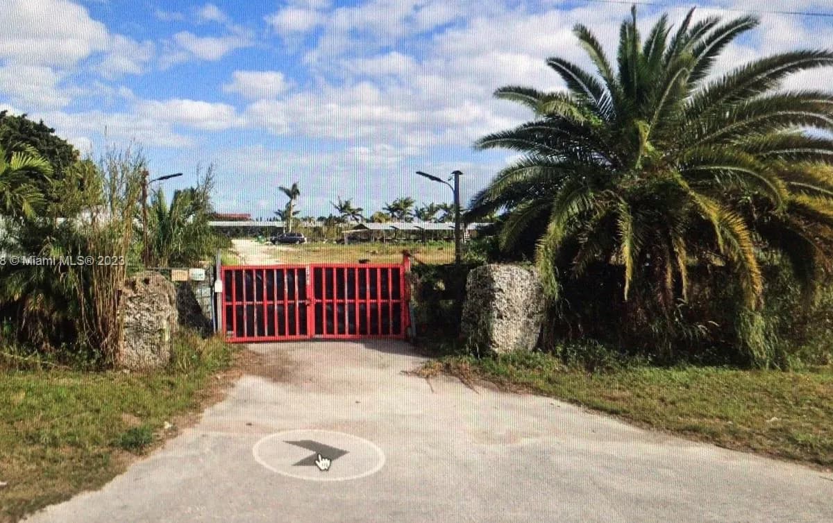17801 SW 197 Ave, Miami FL 33187