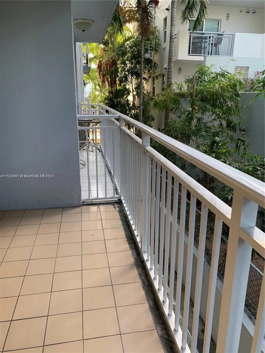 947 Lenox Ave # 204, Miami Beach FL 33139