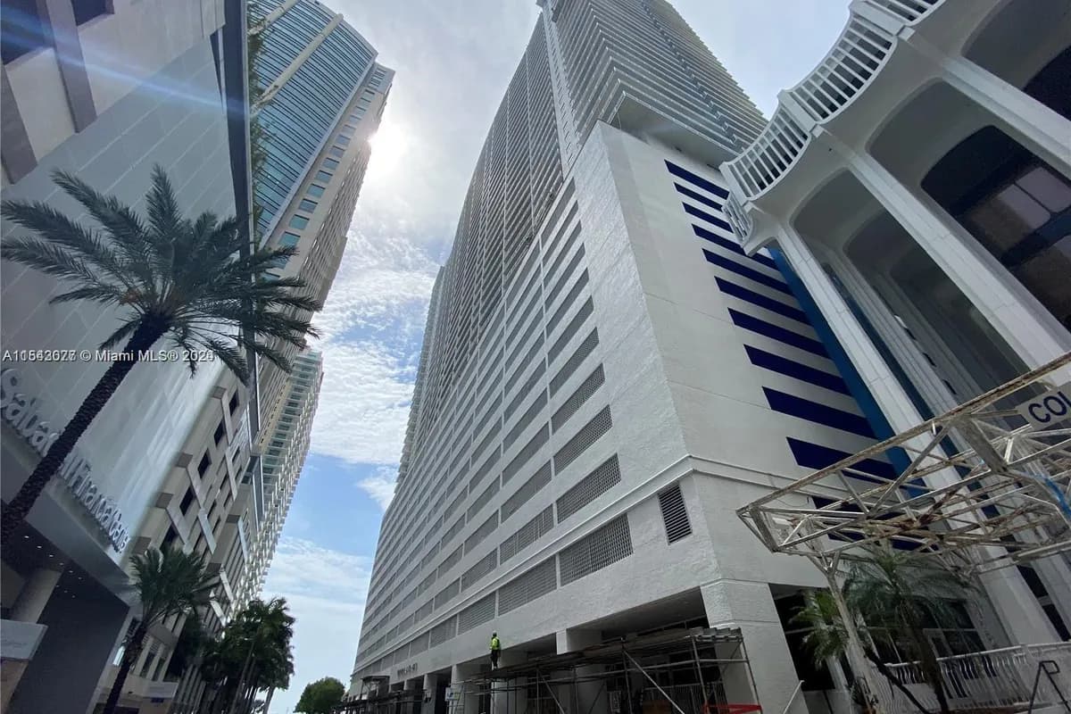 1200 Brickell Bay Dr # 3119, Miami FL 33131