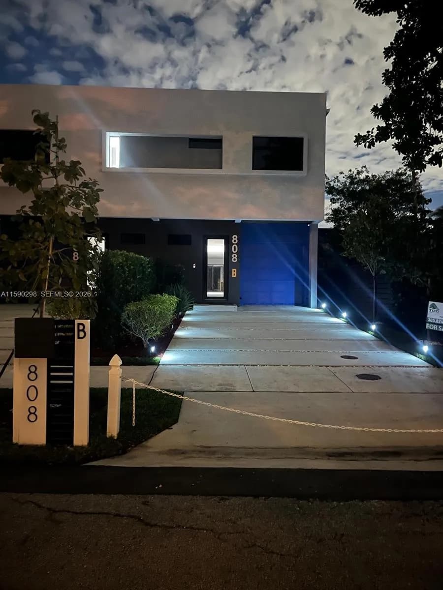 808 SW 9th St # B, Fort Lauderdale FL 33315