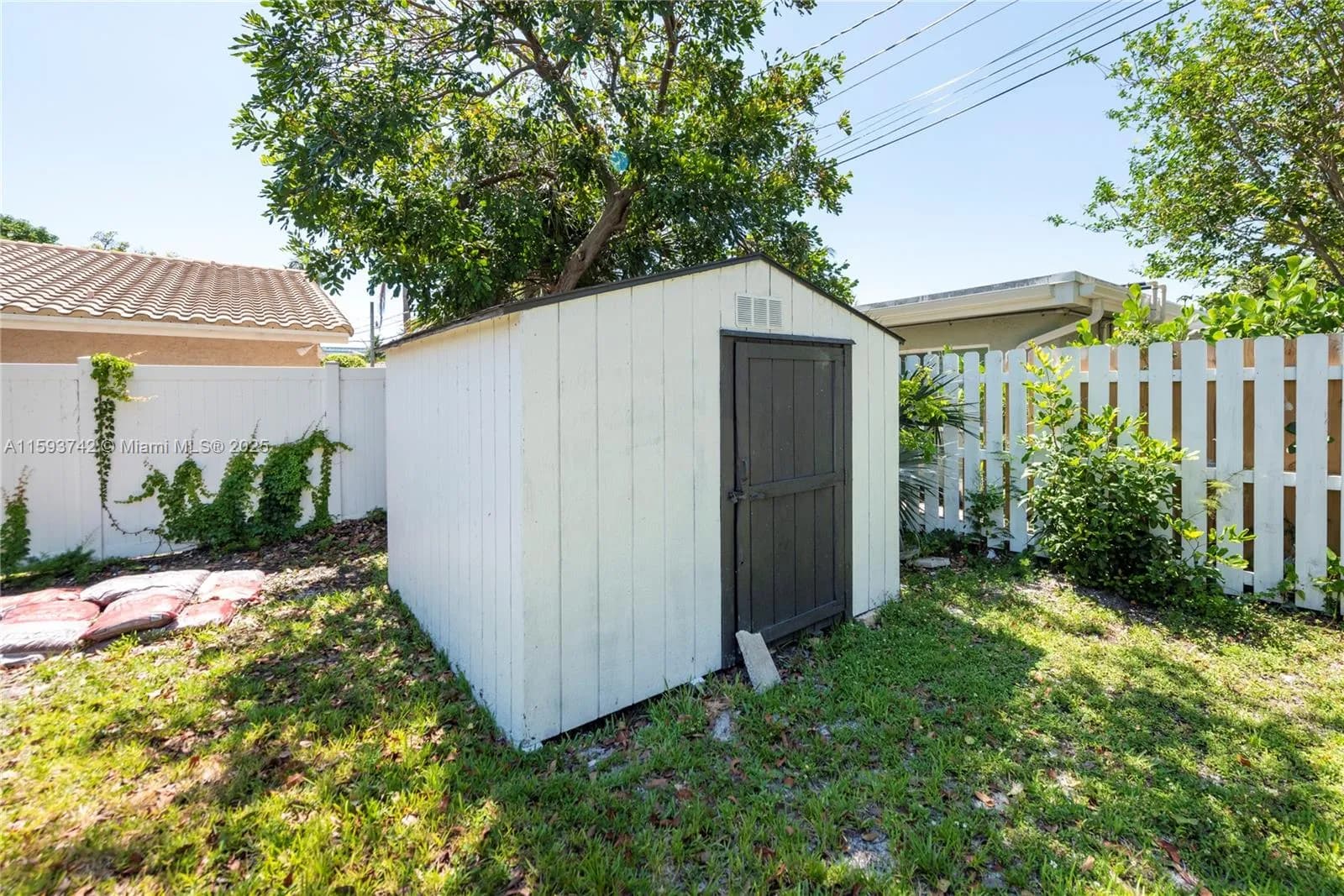 2308 SE 18 St, Fort Lauderdale FL 33316