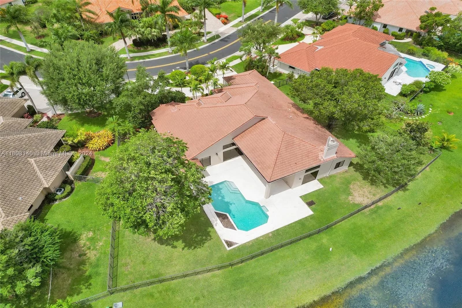 400 Alexandra Cir, Weston FL 33326