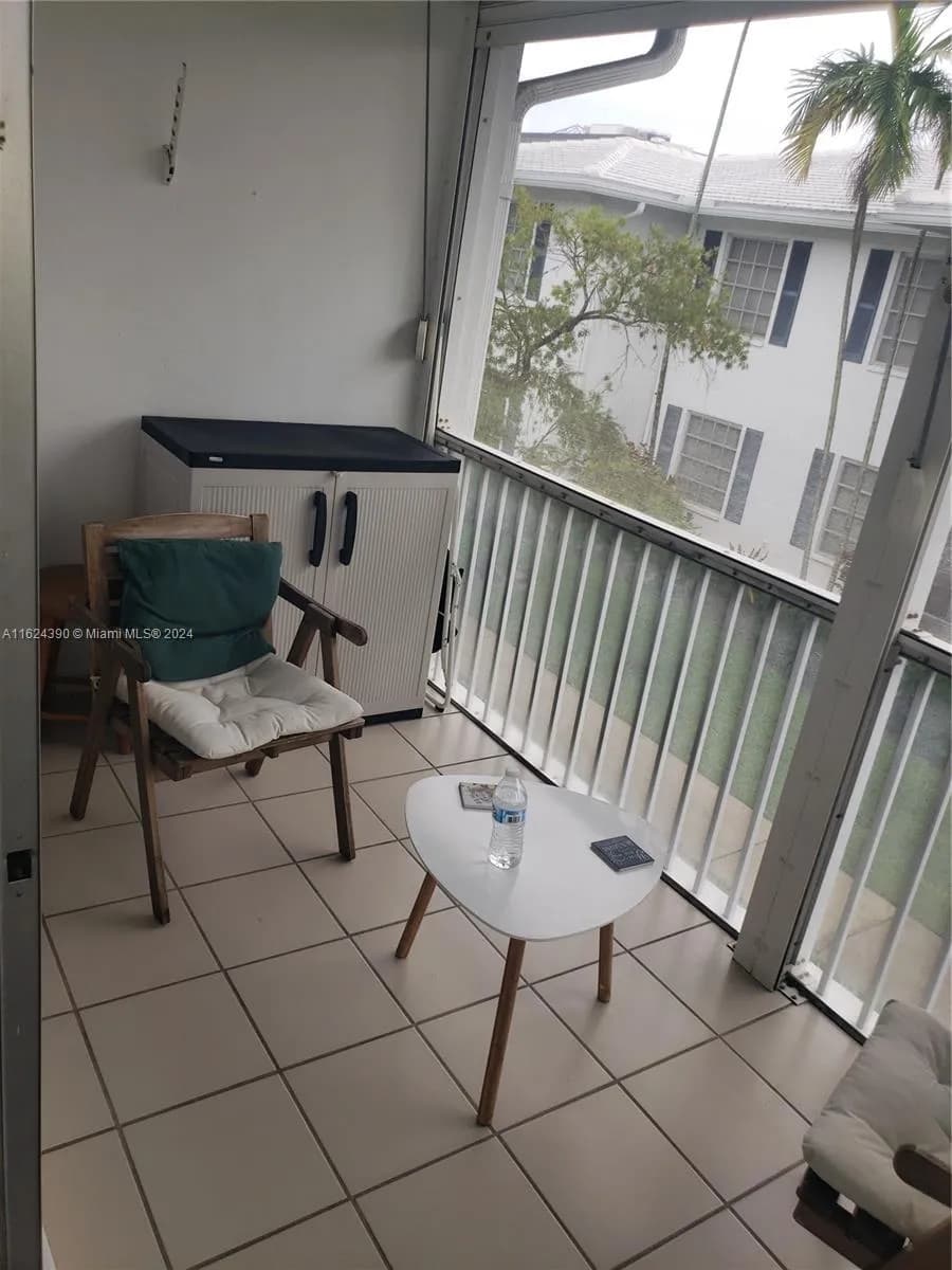 2220 NE 68th St # 1028, Fort Lauderdale FL 33308