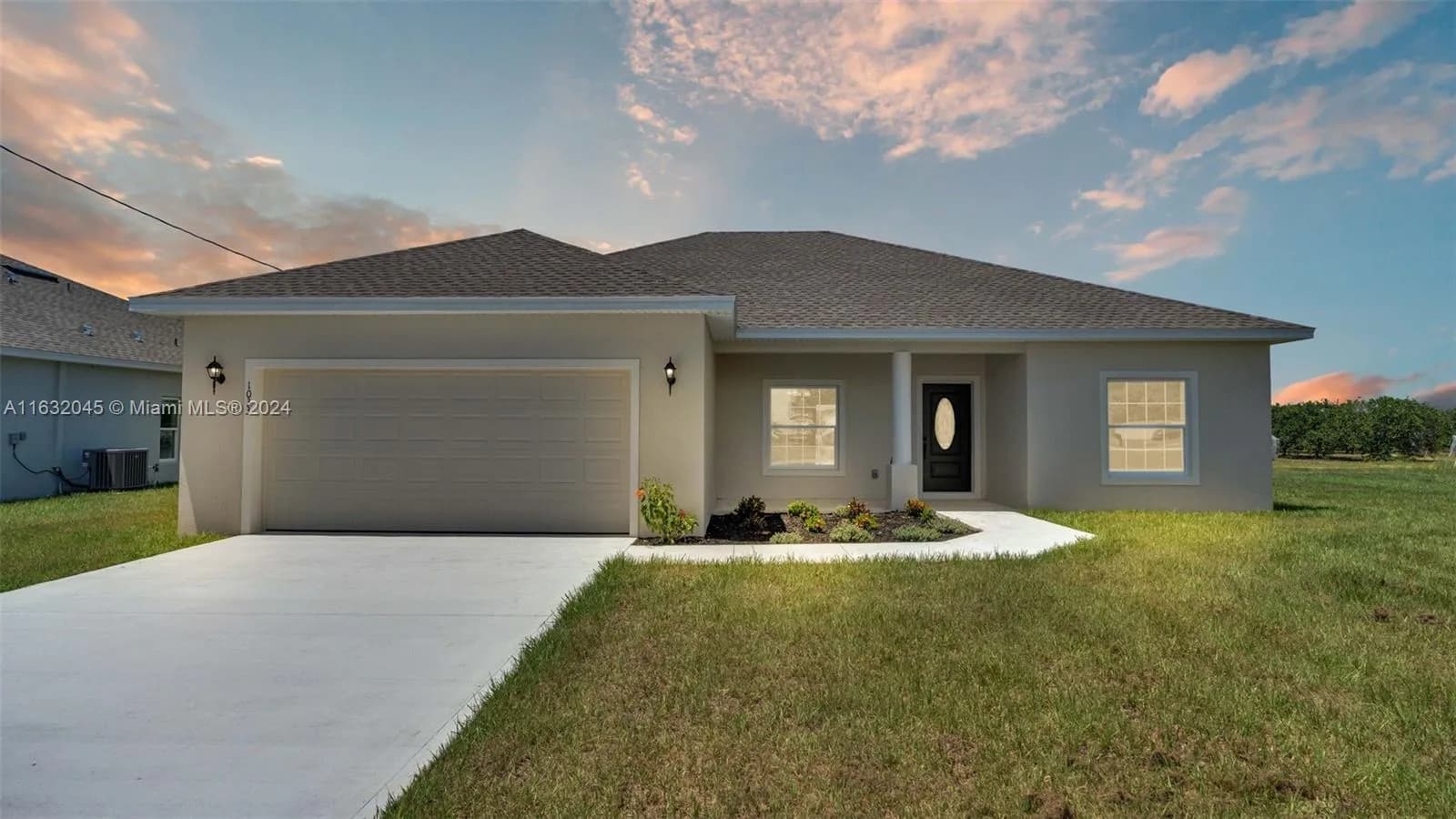 3 bedroom 2 bath for sale at 1033 Yates Dr, Avon Park FL 33825