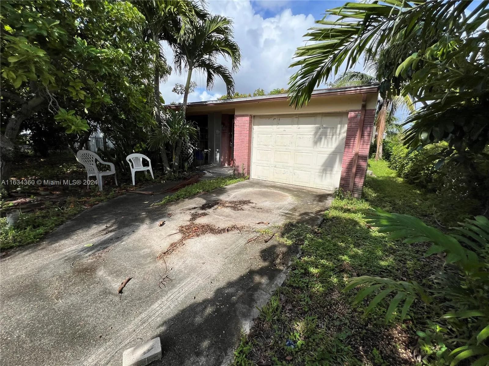 2 bedroom 2 bath for sale at 1720 N 25th Ave, Hollywood FL 33020