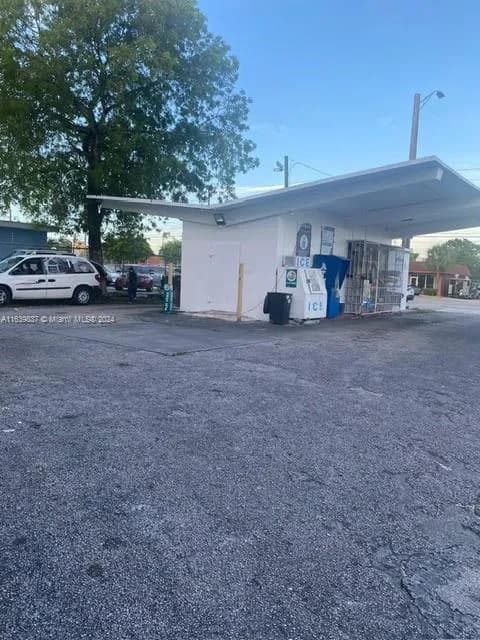 891 SW 27th Ave, Fort Lauderdale FL 33312