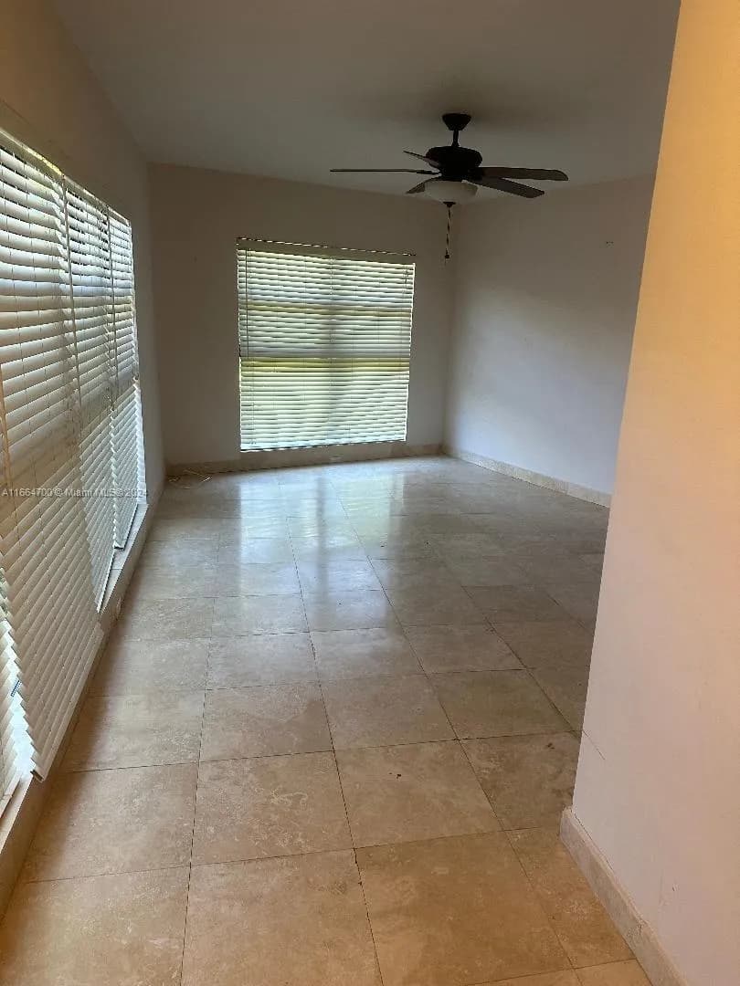 32 Camden Dr # 8, Bal Harbour FL 33154