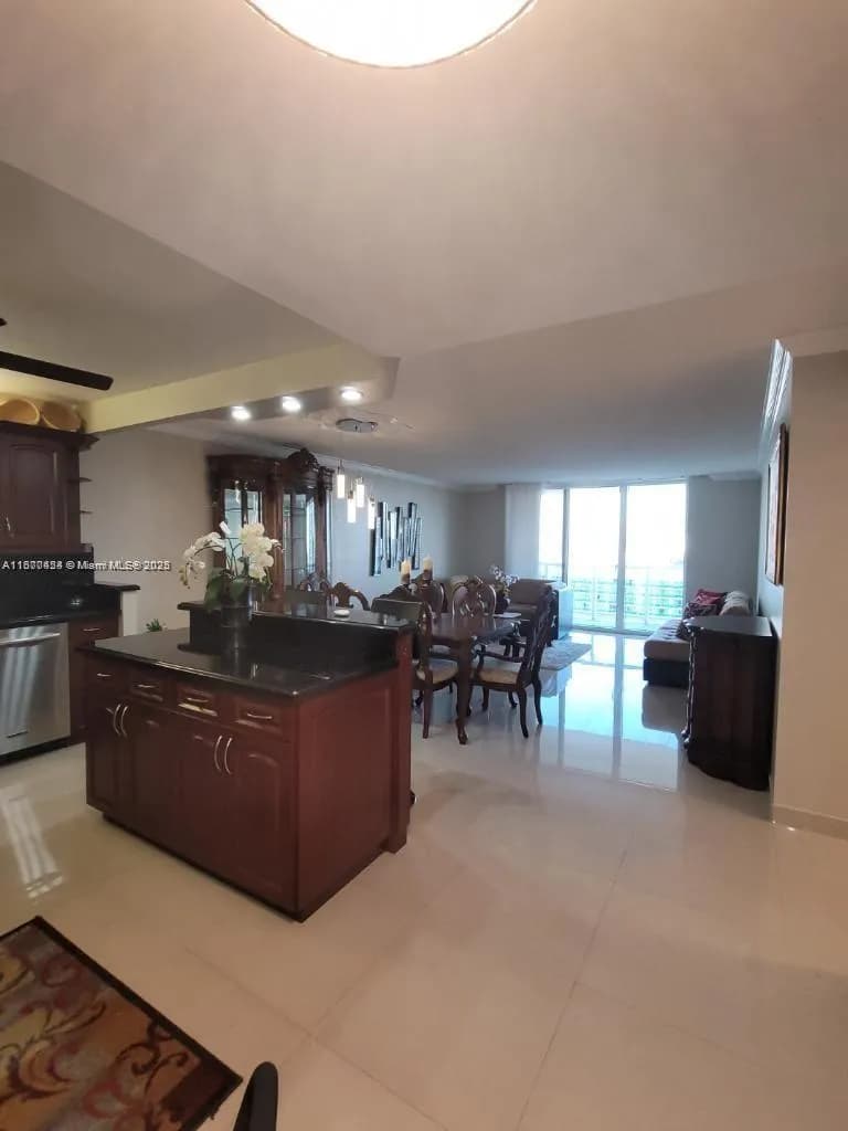 3800 S Ocean Dr # 1407, Hollywood FL 33019