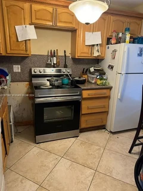 5830 NW 64th Ave # 104, Tamarac FL 33319