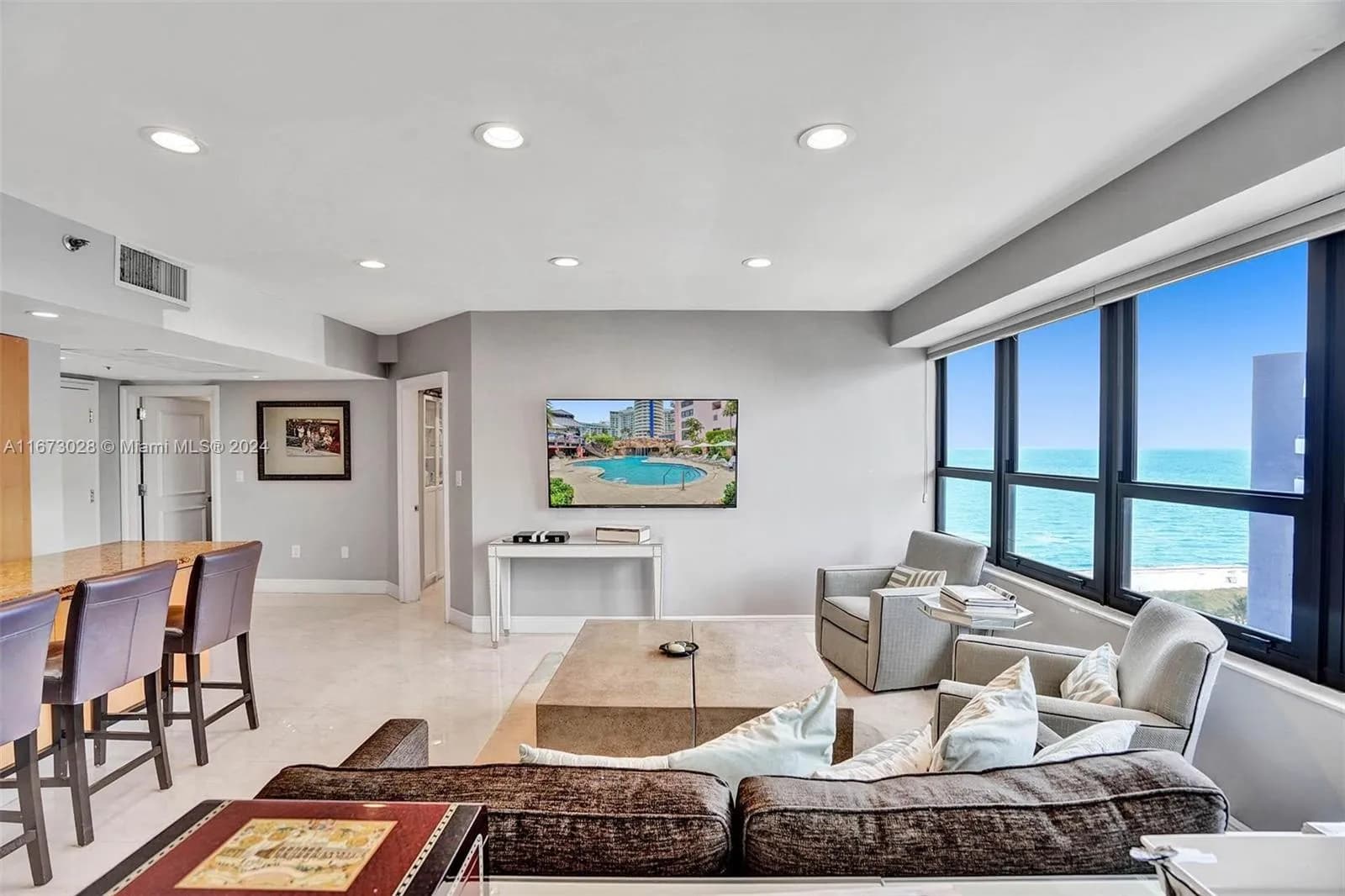 5225 Collins Ave, Miami Beach FL 33140