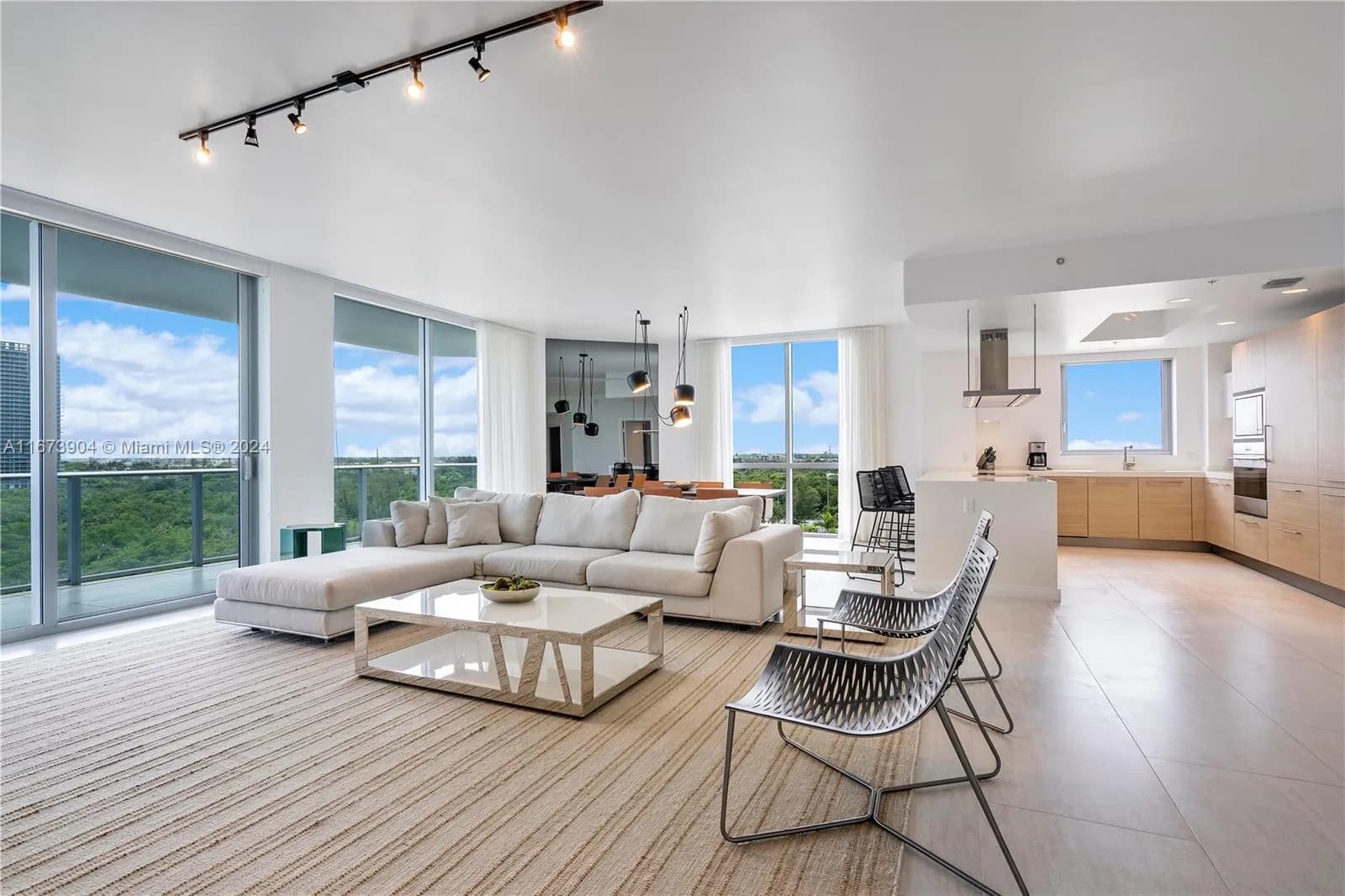 2 bedroom 2 bath for sale at 17111 Biscayne Blvd # 802, North Miami Beach FL 33160