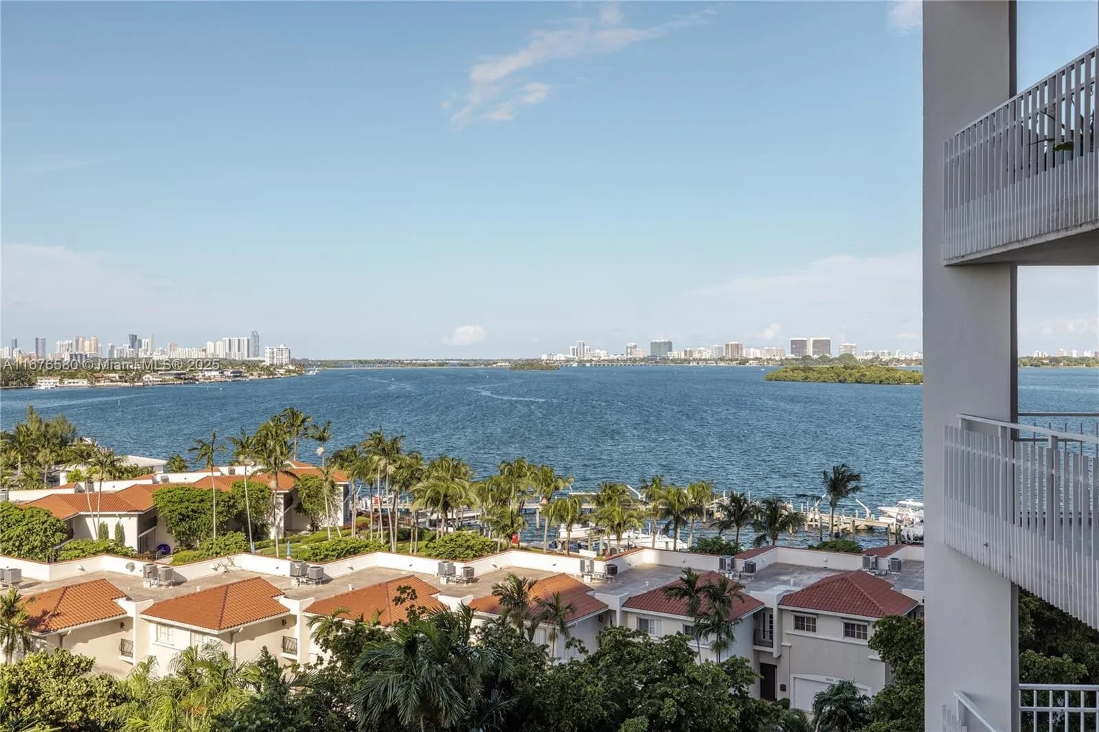 4000 Towerside Ter, Miami FL 33138