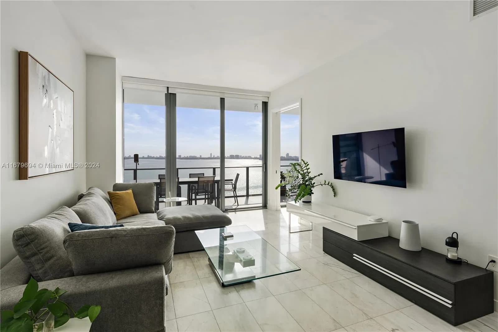 480 NE 31st St # 1802, Miami FL 33137