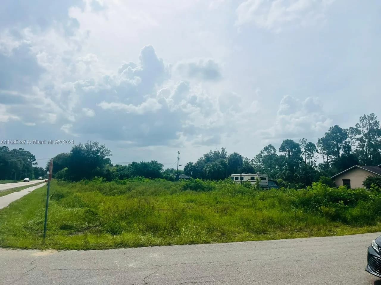 601 Lake Ave, Lehigh Acres FL 33972