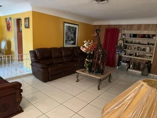 4325 NW 27th St, Lauderhill FL 33313