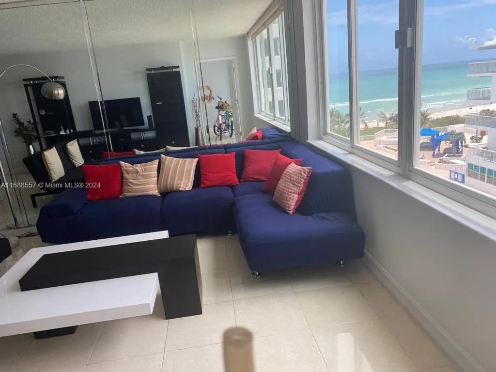 5401 Collins Ave # 412, Miami Beach FL 33140