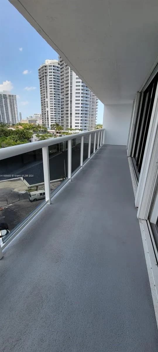 20505 E Country Club Dr # 739, Aventura FL 33180