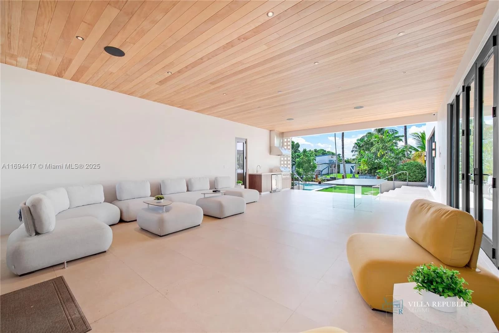 1200 NE 87th St, Miami FL 33138