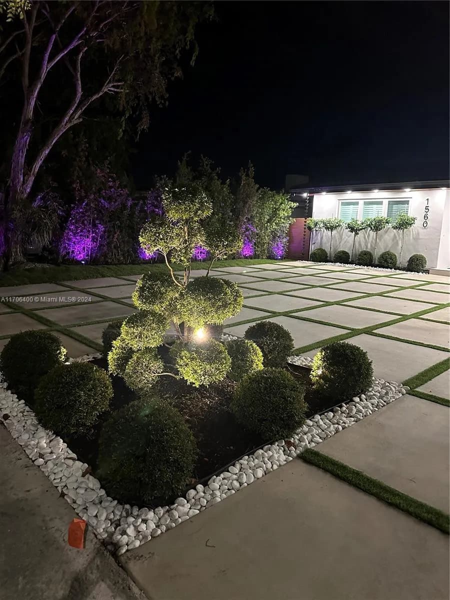 1560 Cleveland Rd, Miami Beach FL 33141