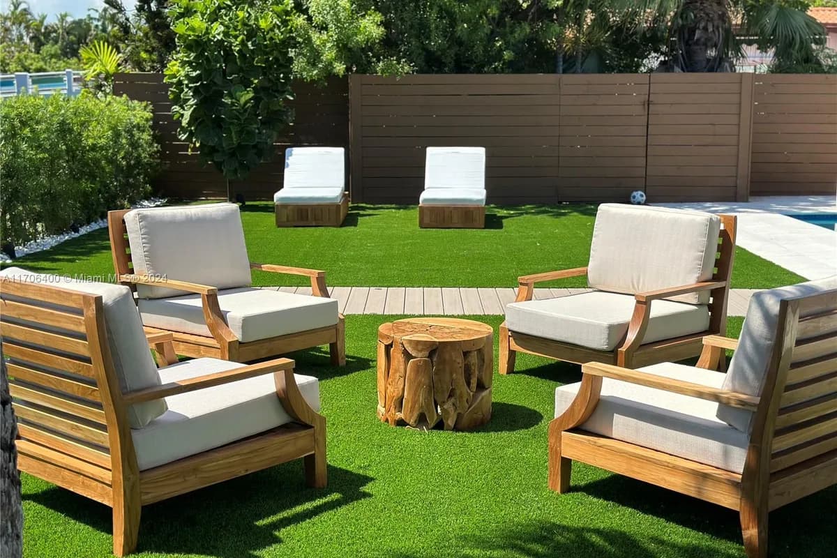 1560 Cleveland Rd, Miami Beach FL 33141