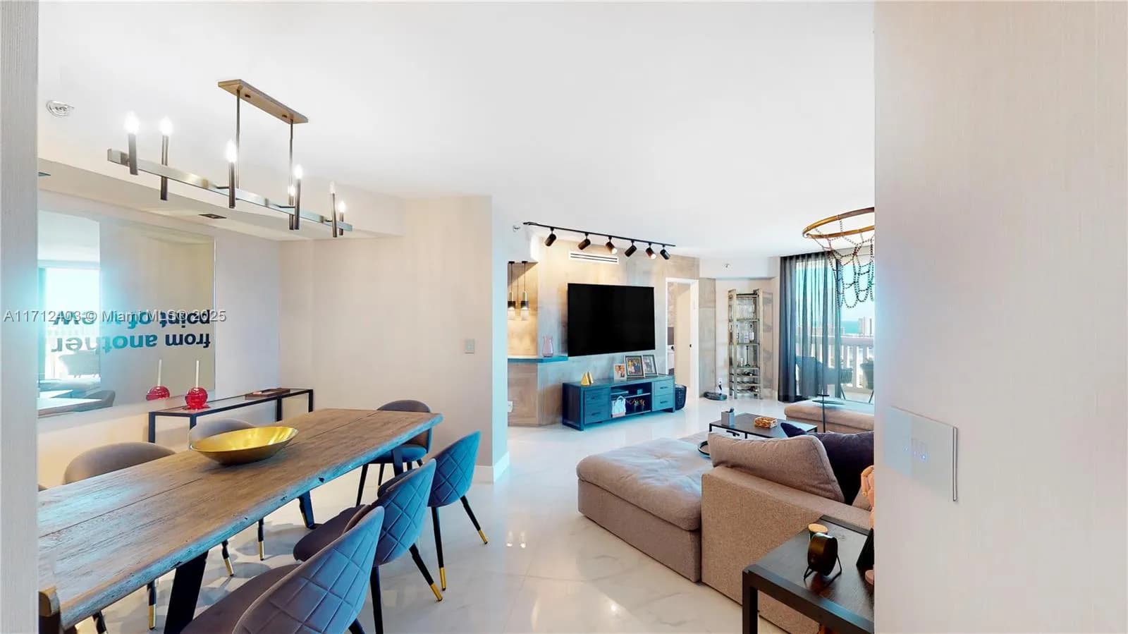 1000 W Island Blvd # 2903, Aventura FL 33160