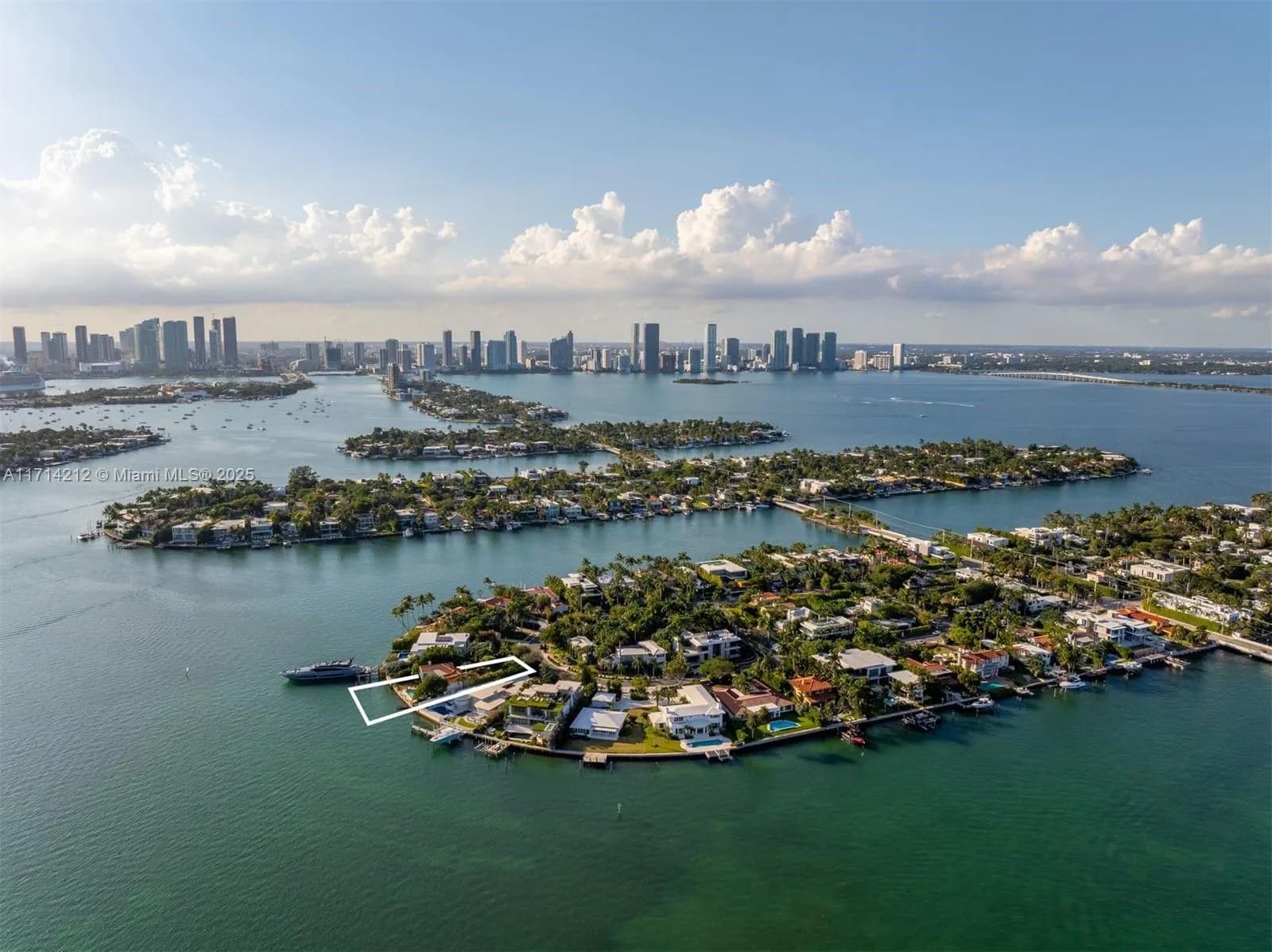 11 E Rivo Alto Dr, Miami Beach FL 33139