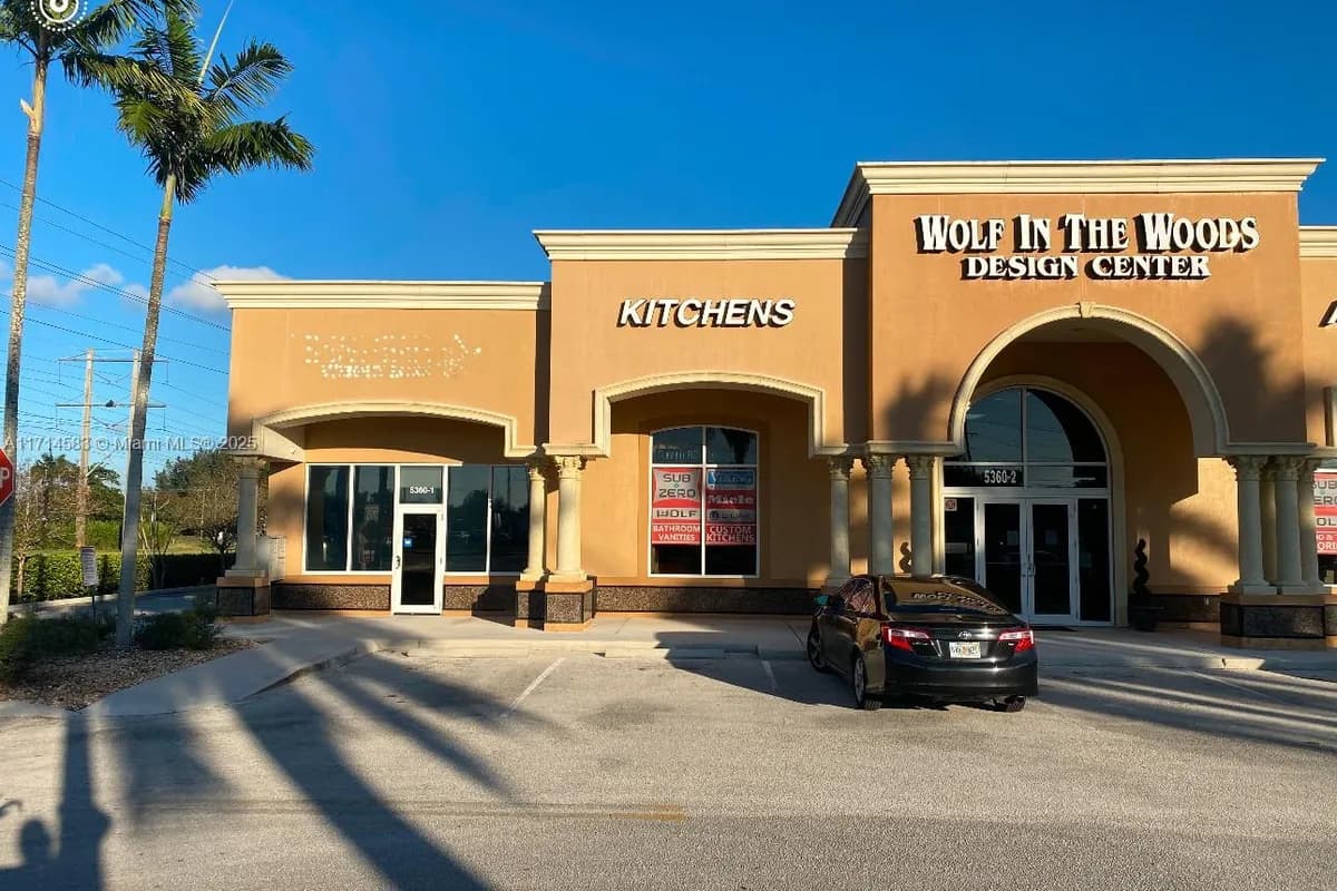 5360 S University Dr, Davie FL 33328