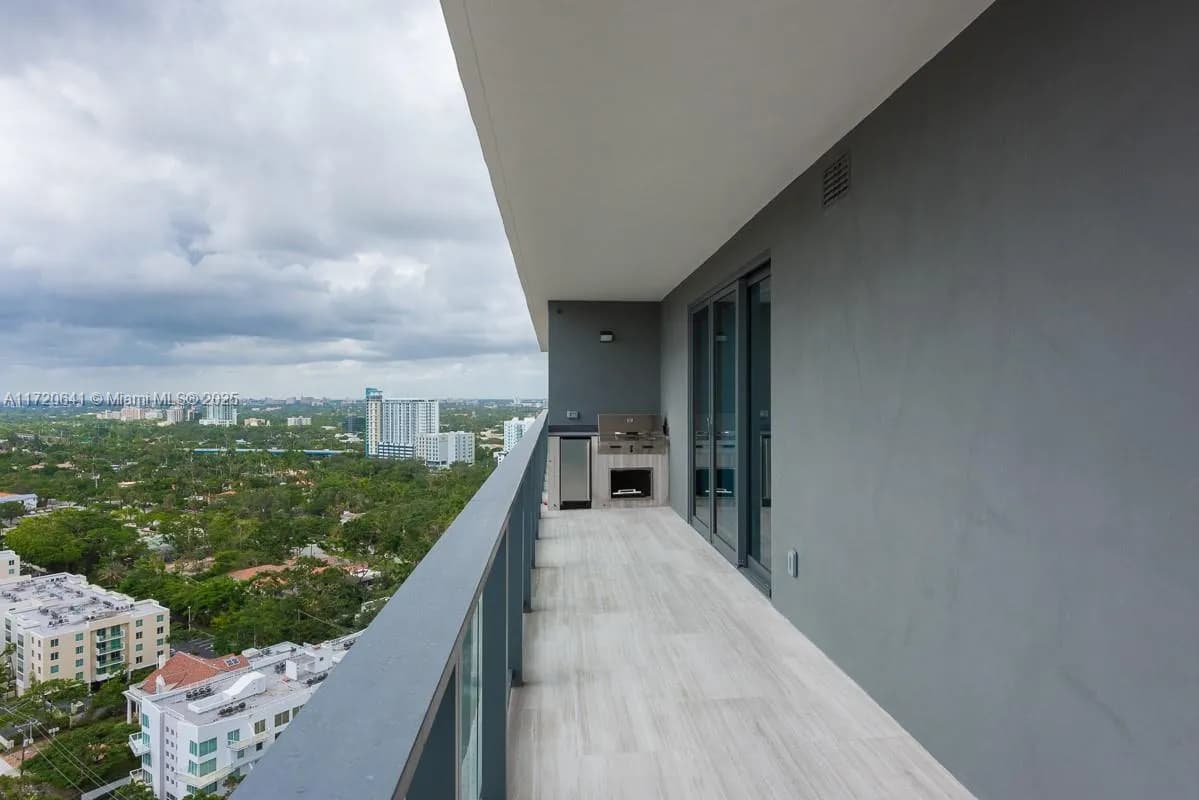 1451 Brickell Ave # 2103, Miami FL 33131