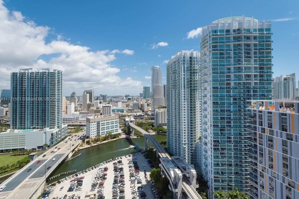 68 SE 6 Street # 2112, Miami FL 33131
