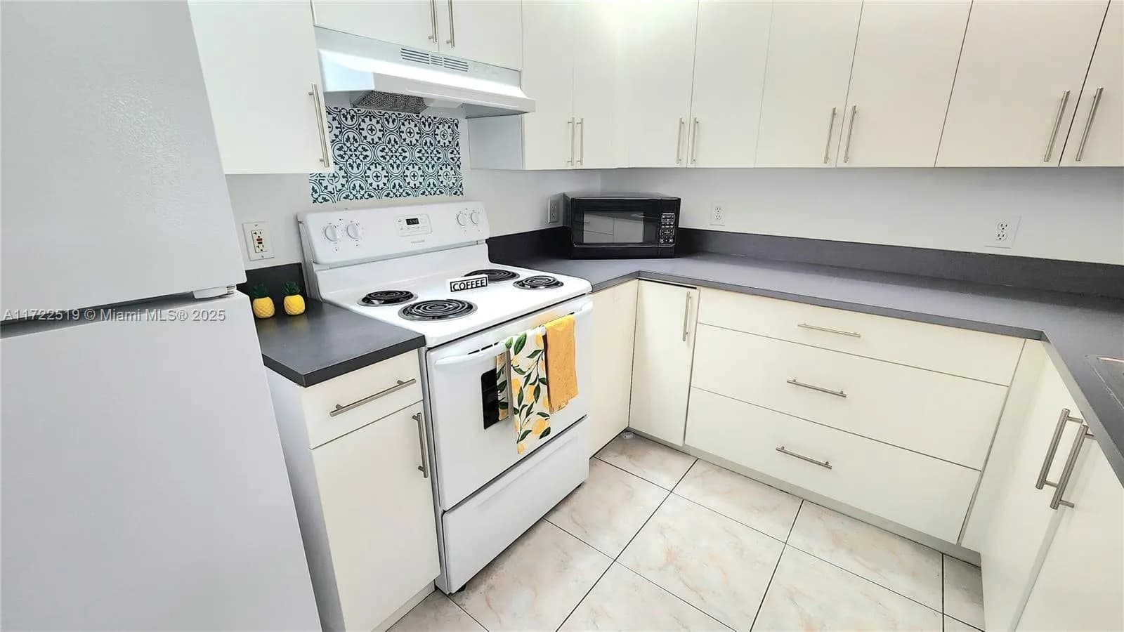 700 SW 137th Ave # 212H, Pembroke Pines FL 33027