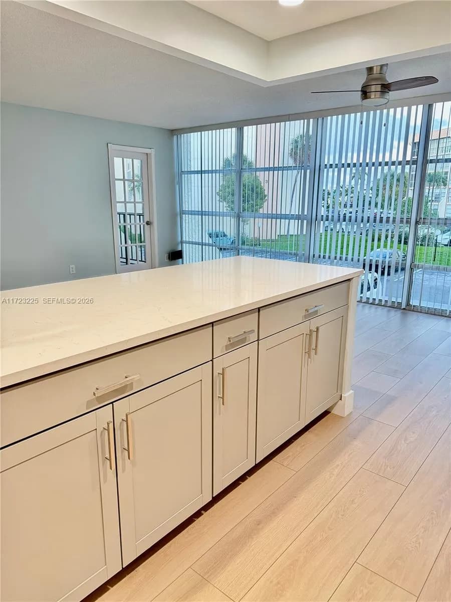 601 Three Islands Blvd # 217, Hallandale Beach FL 33009