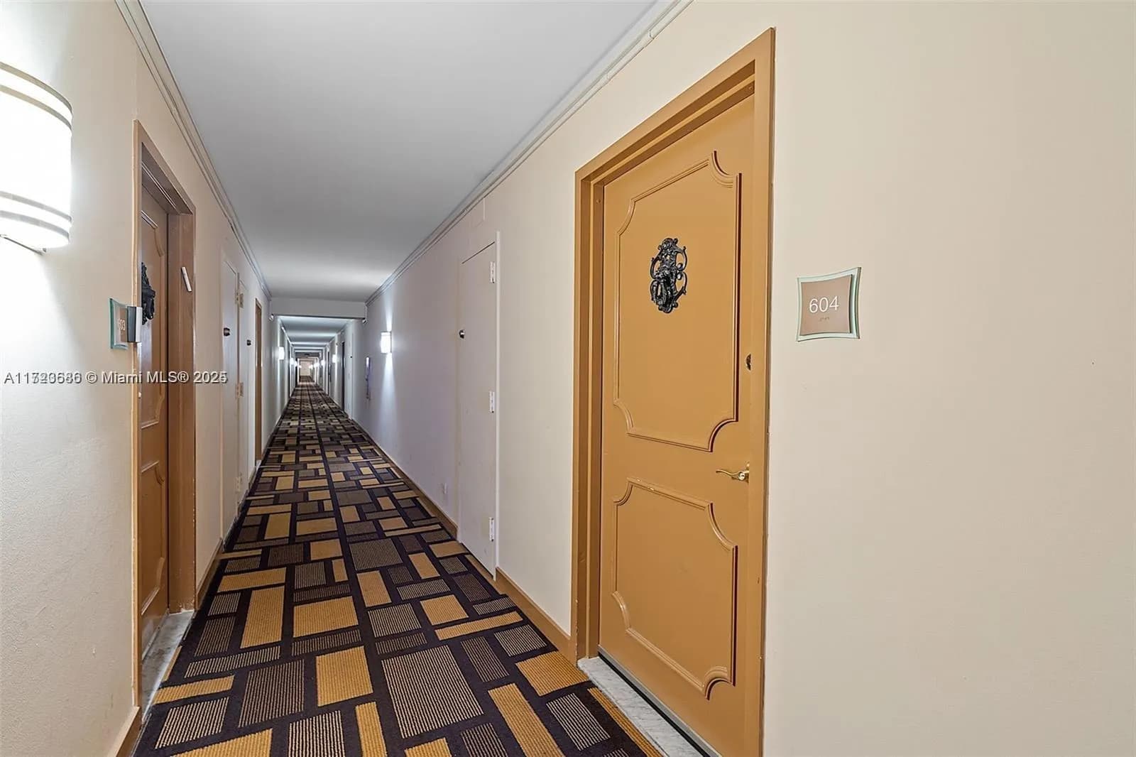 2 bedroom 2 bath for sale at 231 174th St # 604, Sunny Isles Beach FL 33160